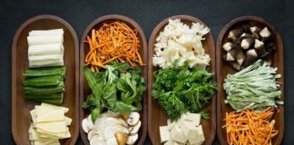 Công thức làm món salad đậu hũ non rau củ